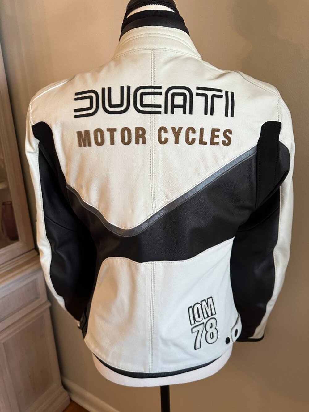 NWT Ducati Dainese IOM78 Women's Leather Motorcycle Jacket US Medium